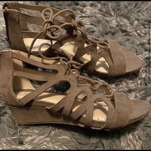 Kenneth Cole Reaction “Fun Night” Lace Up Wedges